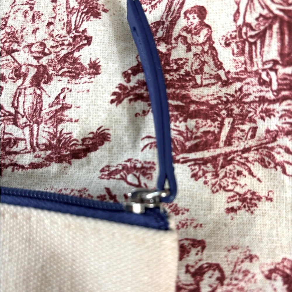 “Love of Art” Heart/Birds 2019 Brighton Canvas zi wallet makeup pencil bag NWOT!